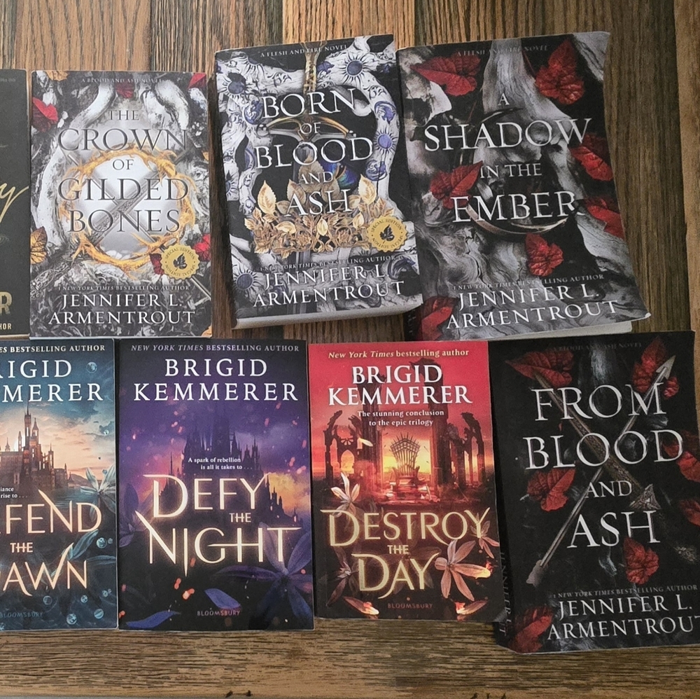 Lots Of Books In Perfect Condition - Picture 3 of 3